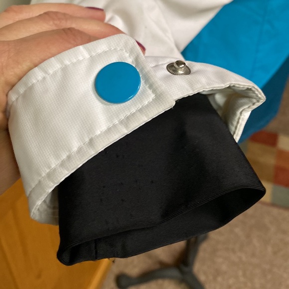 Coat - Picture 4 of 6